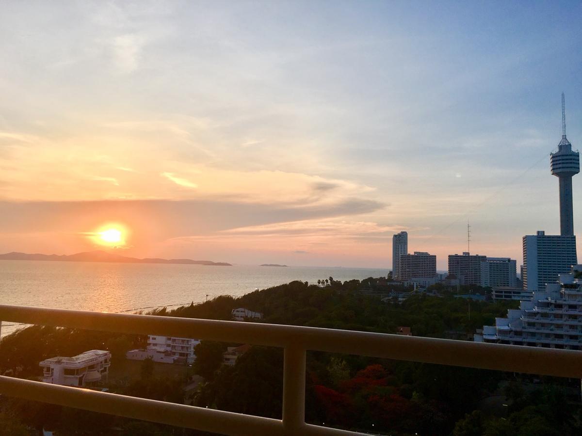 Condominum In Jomtien Beach With Sea View, Balcony And Free Wifi Паттайя Экстерьер фото