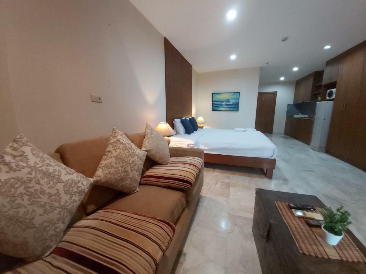 Condominum In Jomtien Beach With Sea View, Balcony And Free Wifi Паттайя Экстерьер фото