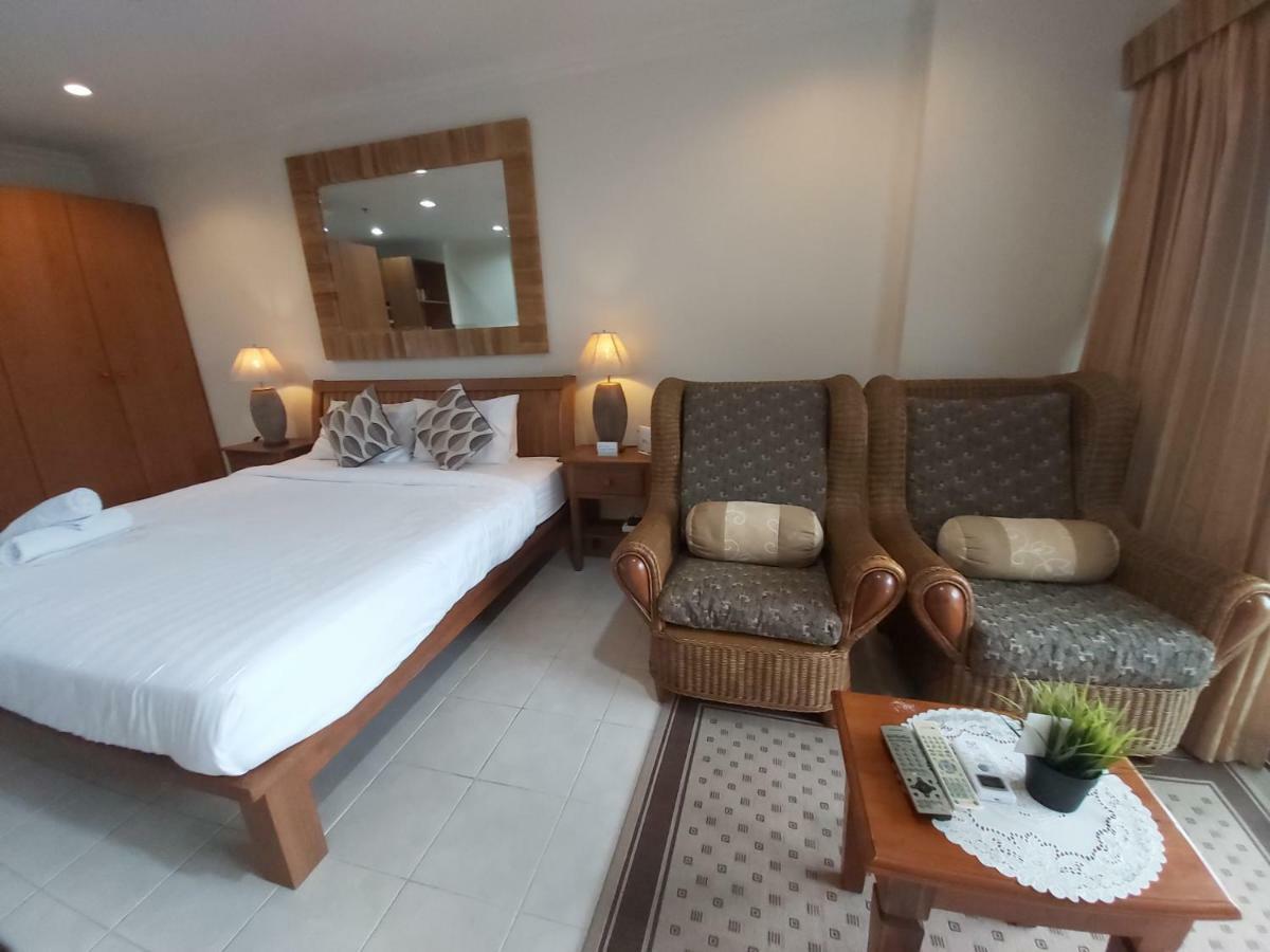 Condominum In Jomtien Beach With Sea View, Balcony And Free Wifi Паттайя Экстерьер фото