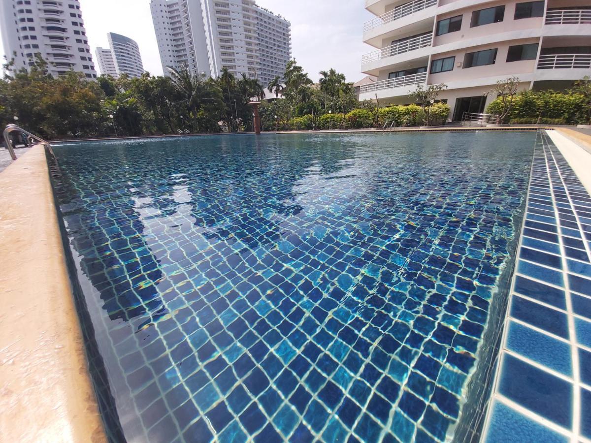 Condominum In Jomtien Beach With Sea View, Balcony And Free Wifi Паттайя Экстерьер фото