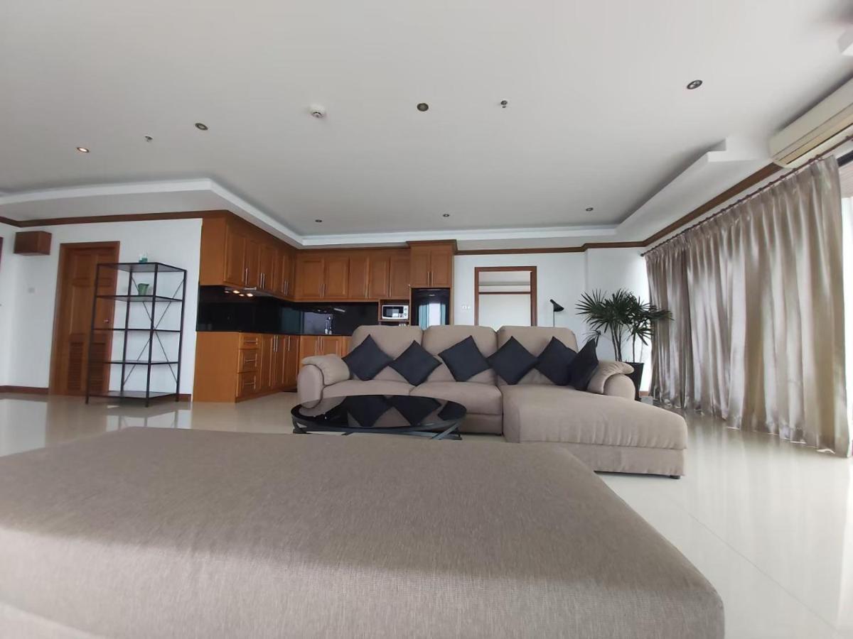 Condominum In Jomtien Beach With Sea View, Balcony And Free Wifi Паттайя Экстерьер фото