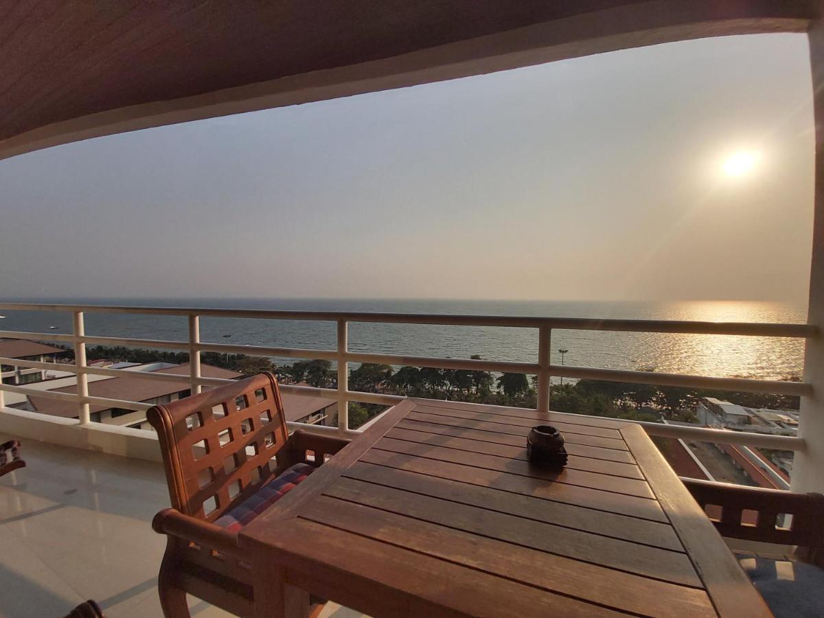 Condominum In Jomtien Beach With Sea View, Balcony And Free Wifi Паттайя Экстерьер фото
